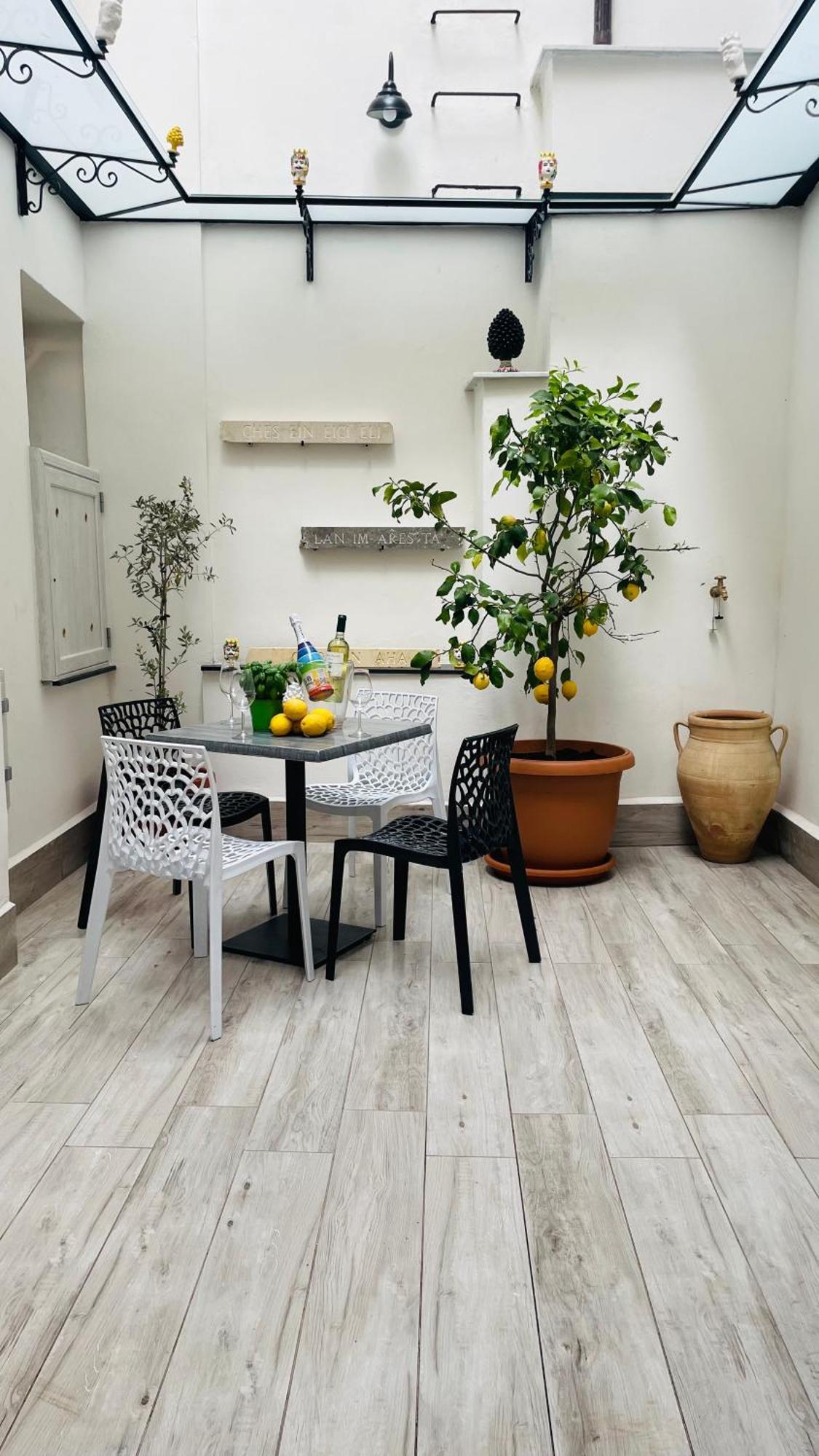 Casa Vacanze Donna Mariacarme' باليرمو المظهر الخارجي الصورة